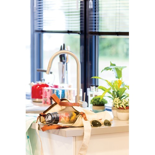 Botella infusor con cierre