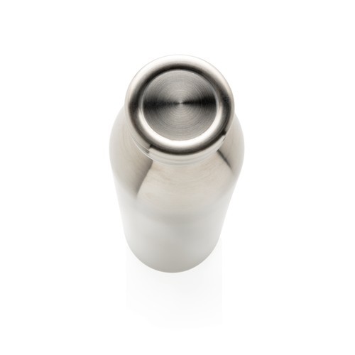 Botella aislada en cobre antigoteo