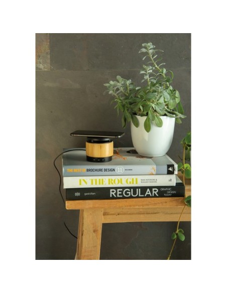 Altavoz y cargador inalámbrico bambú