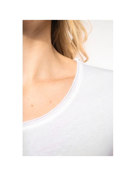 Camiseta orgánica con cuello sin costuras y manga corta mujer