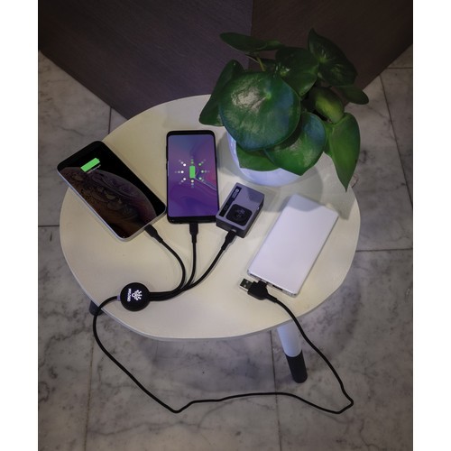 Cable 6 en 1 con logo iluminado