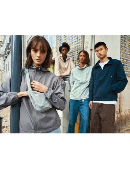 Chaqueta ligera Iqoniq Logan de poliéster reciclado