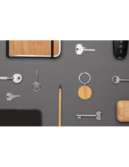 Llavero redondo de aleación de zinc reciclado RCS con bambú