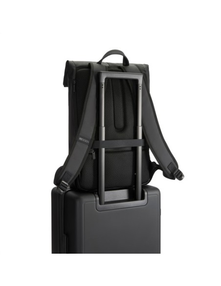 Mochila urbana resistente al agua con solapa