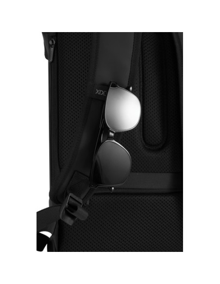 Mochila urbana resistente al agua con solapa